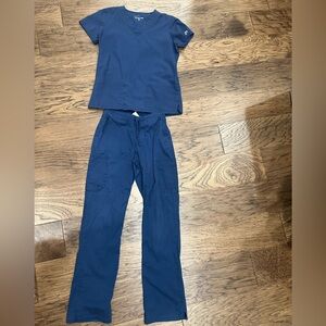 Uniform advantage butter soft easy stretch scrub set in navy